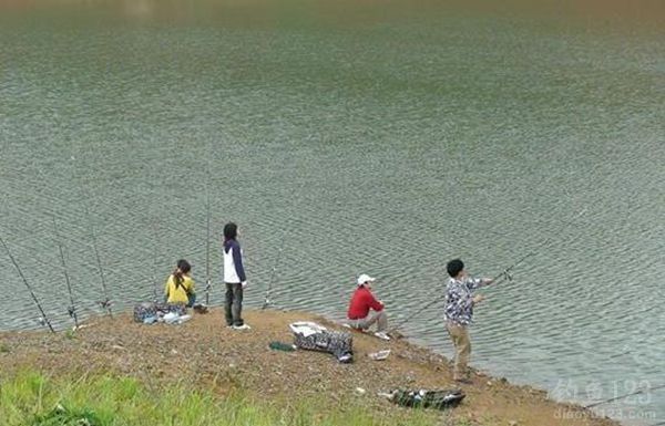 江河水庫釣魚技巧