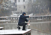 下雪天必备的钓鱼技巧！