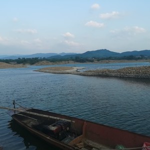 潇水河油山岭村牌坊
