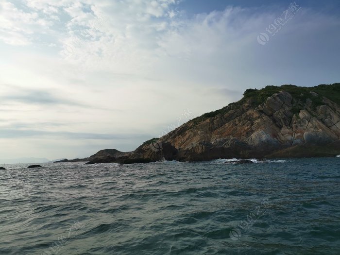 八月十六鲘门江牡岛海上生明月