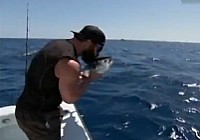 《钓鱼视频》第1集 懒人钓鱼法